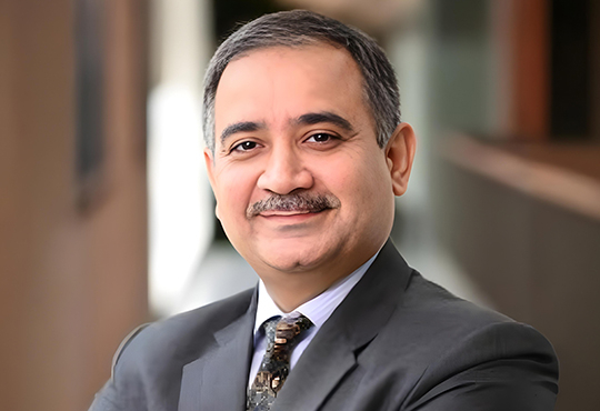 Reimagining Manufacturing: How IoT, AI, and Edge Are Powering India\'s Industrial Revolution